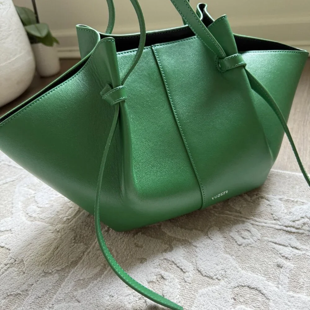 Yuzefi Green Smooth Leather Mochi - Picture 1 of 4